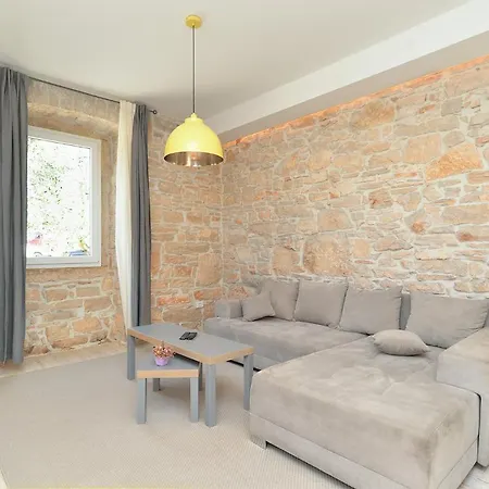 Ferienhaus House Dragan 1231