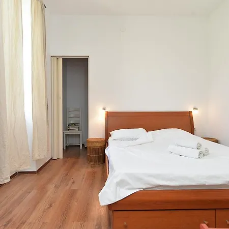House Dragan 1231 Holiday home