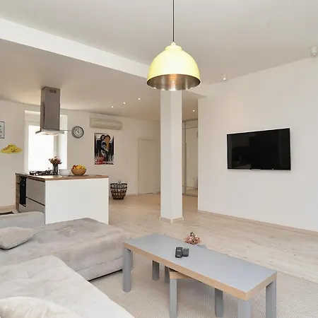 House Dragan 1231 Ferienhaus *
