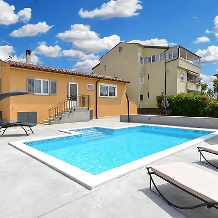 House Dragan 1231 Pula