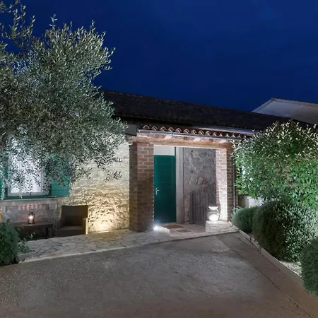 House Dragan 1231 Ferienhaus Štinjan