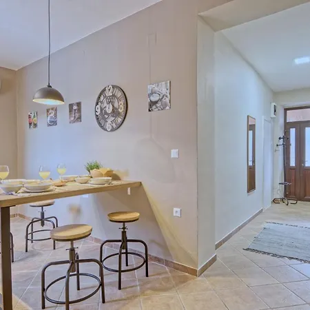 House Dragan 1231 Holiday home