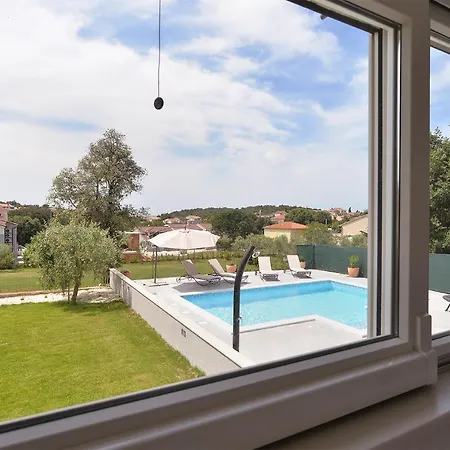 Ferienhaus House Dragan 1231