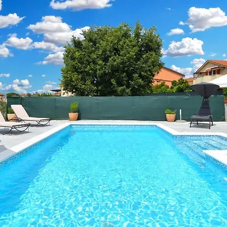 House Dragan 1231 Pula