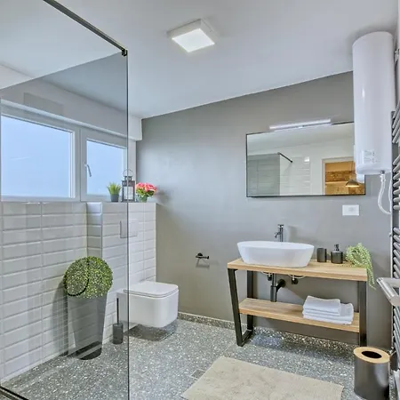 Ferienhaus House Dragan 1231
